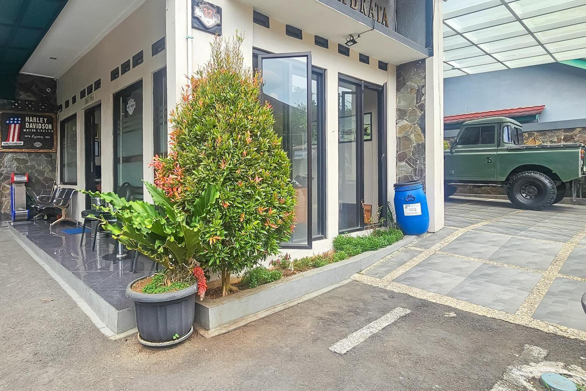 Wisma Brata Mitra Reddoorz Sukabumi Eksteriør billede